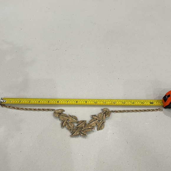 Gray Marcasite and gold tone necklace - Picture 8 of 9